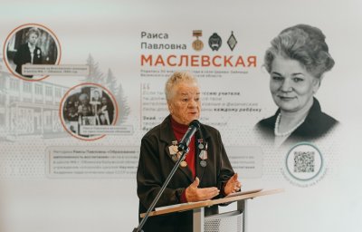 В Калужской области при поддержке SINTEC Group открыли мурал выдающемуся учителю-новатору